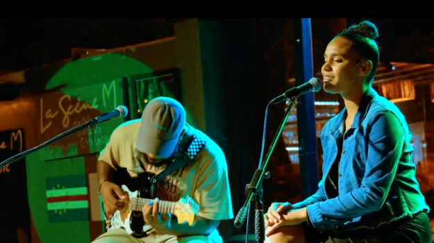 2-(Mindelo (São Vicente)_ A Alma Musical de Cabo Verde) Música ao vivo, Mindelo, Ilha de São Vicente_Live music, Mindelo, São Vicente Island.jpg