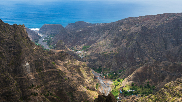 9-Ribeira da Torre, Ilha de Santo Antão _ Ribeira da Torre, Santo Antão Island.jpg