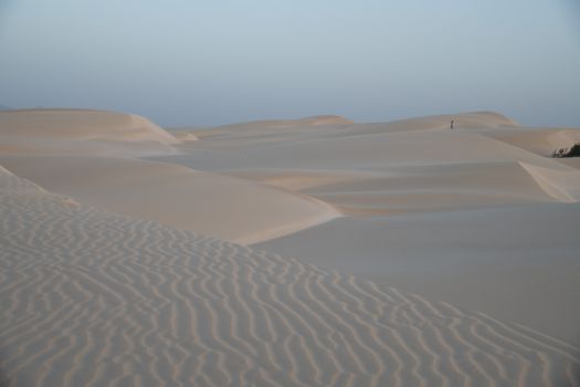 cabo-verdeentre-dunas-e-estrelas-o-deserto-de-viana-e-uma-experiencia-unica-na-ilha-da-boa-vista-005.jpg