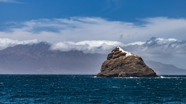 ilheu-dos-passaros-ilha-sao-vicente-cabo-verde.jpg